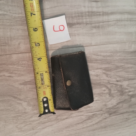 LOUIS VUITTON Key Case Monogram Beige Monogram Canvas Authentic - Picture 8 of 9